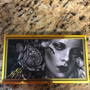 Kat Von D 10-year anniversary eyeshadow palette